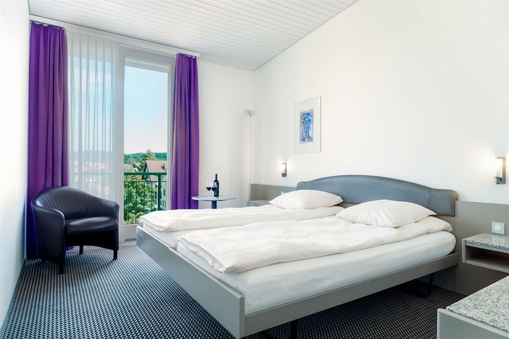 Hotel Fly Away Κλότεν Εξωτερικό φωτογραφία