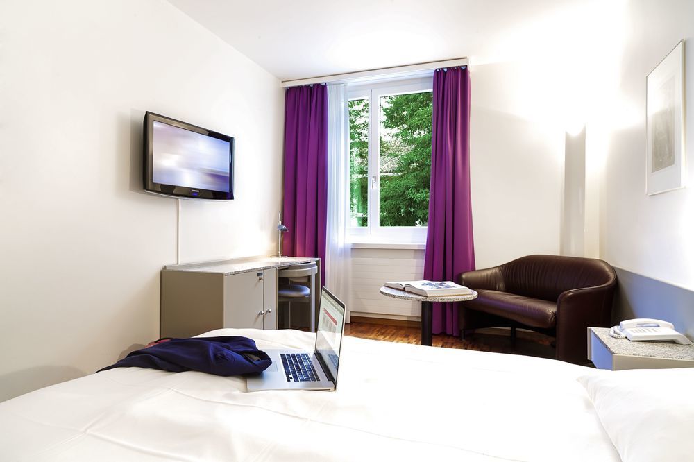 Hotel Fly Away Κλότεν Εξωτερικό φωτογραφία